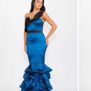Elegant Blue and Black Ruffled Evening Dress